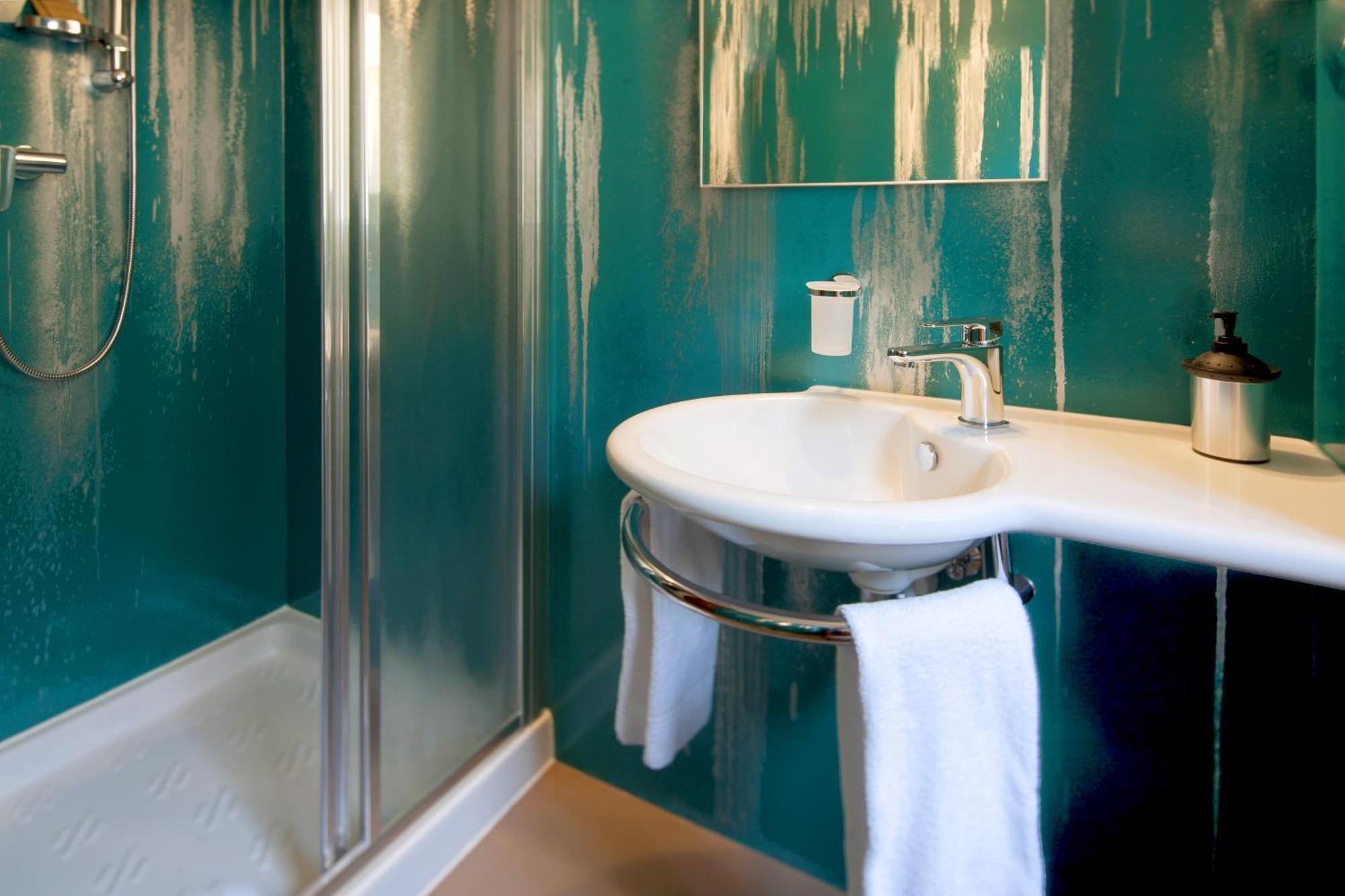 Hotel America Locarno Rum bild