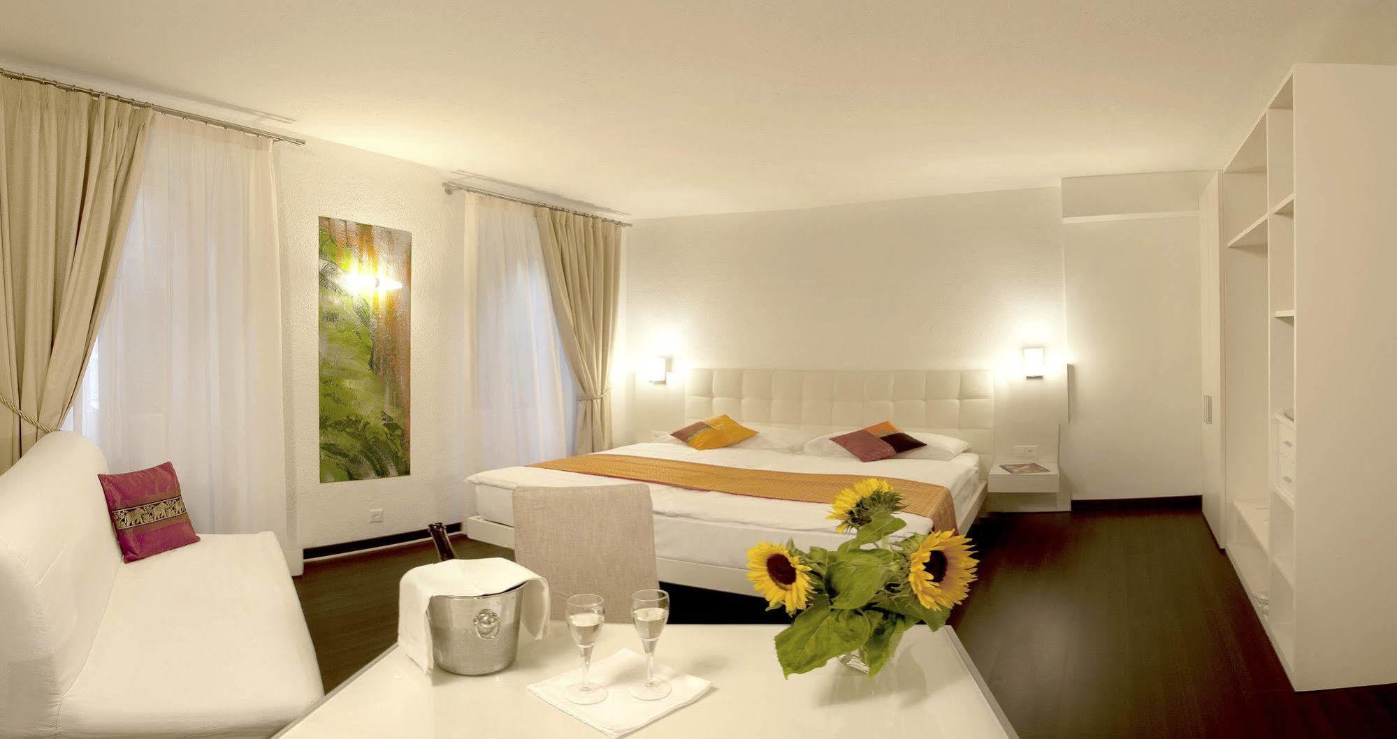 Hotel America Locarno Exteriör bild